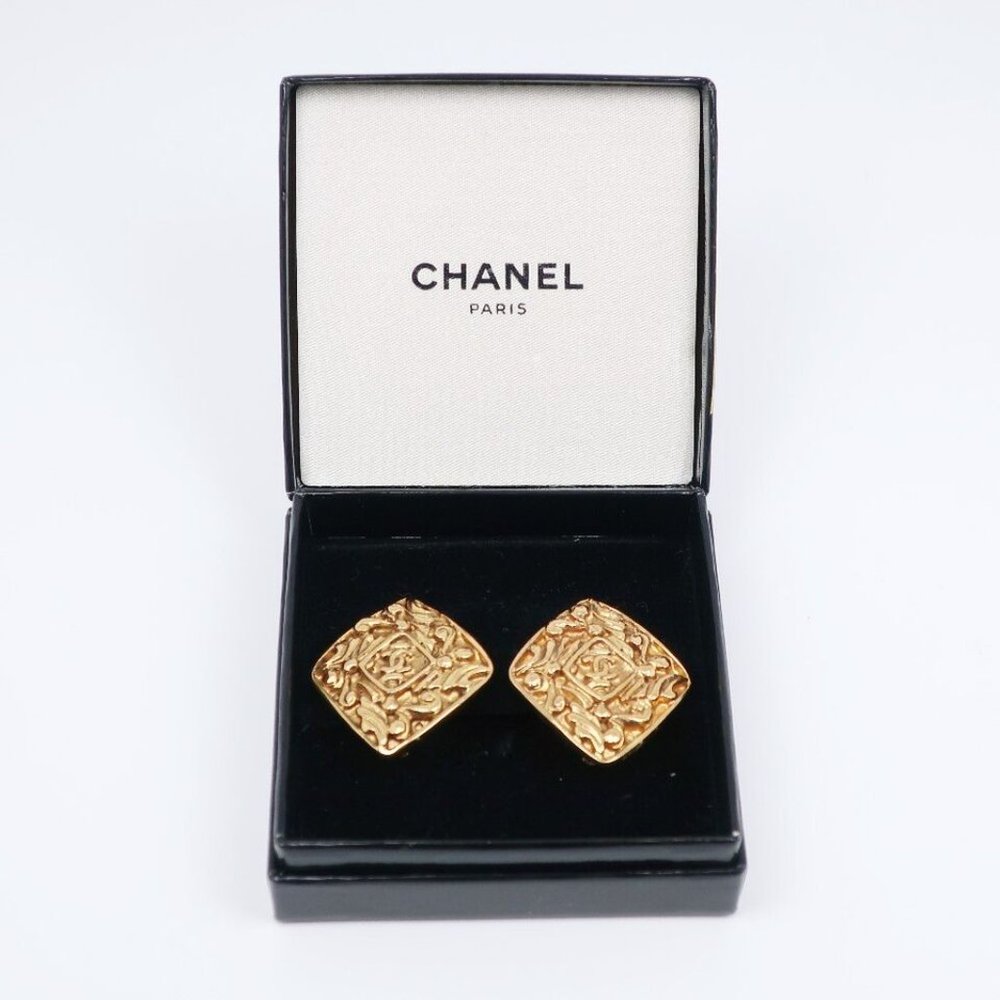 CHANEL vintage COCO Mark Earring Plated Gold Women - Picture 4 of 12